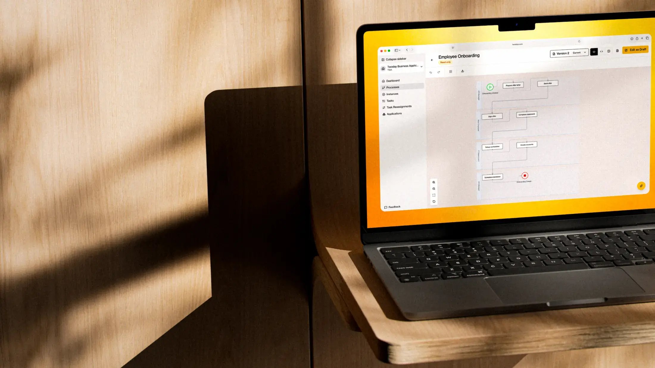 Twoday-Agentic-Orchestration-Studio-labtop-shelf-3