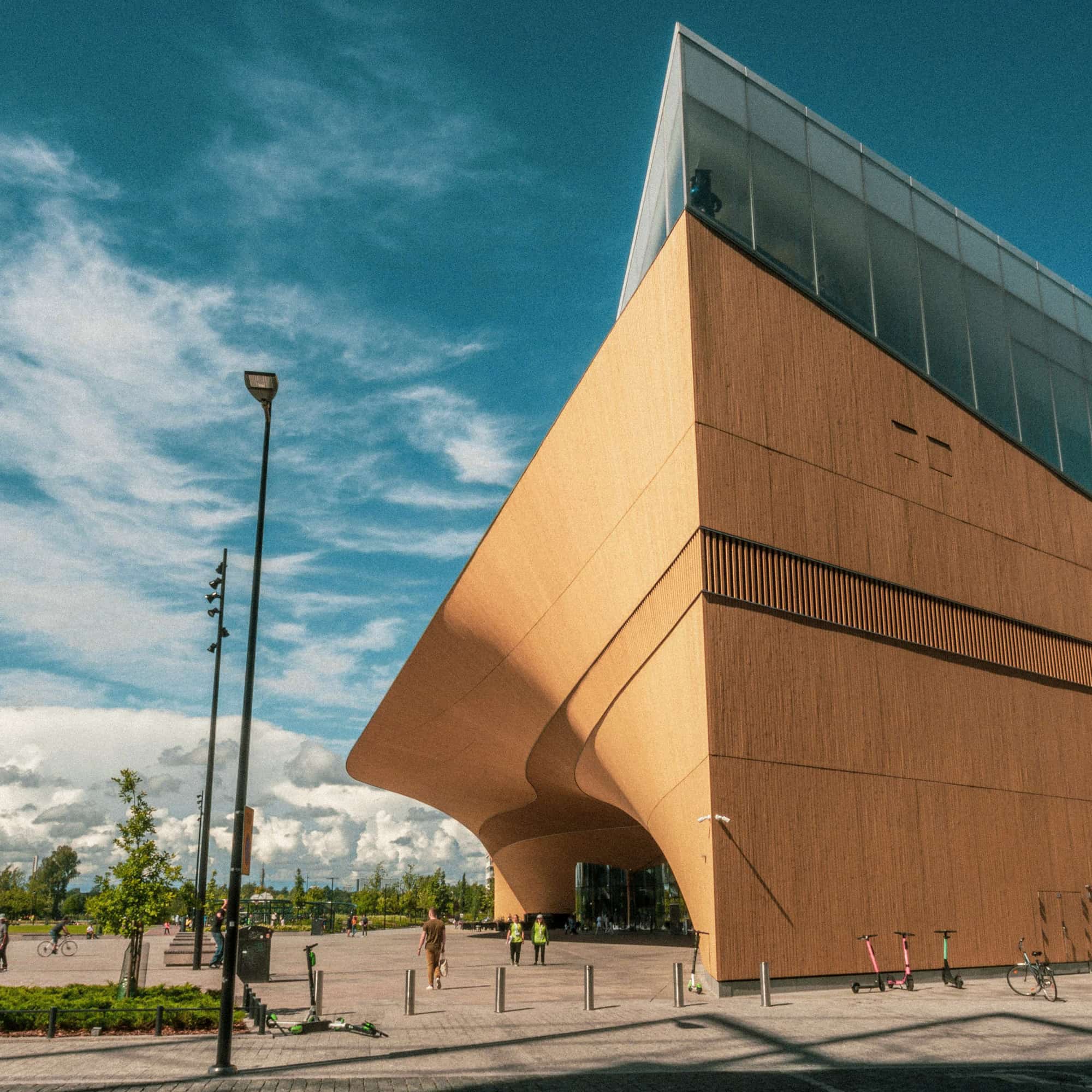 Helsinki_Oodi_1x1 (1)