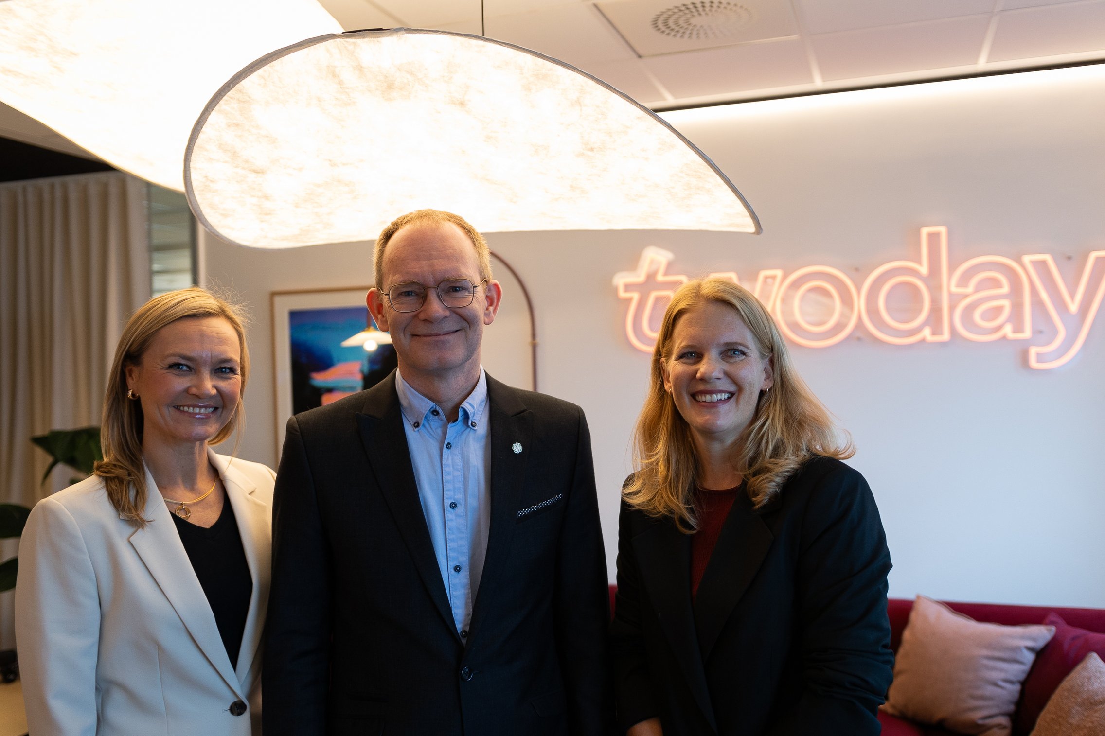 Statsråd Oddmund Hoel besøker Twoday under fremleggingen av statsbudsjettet