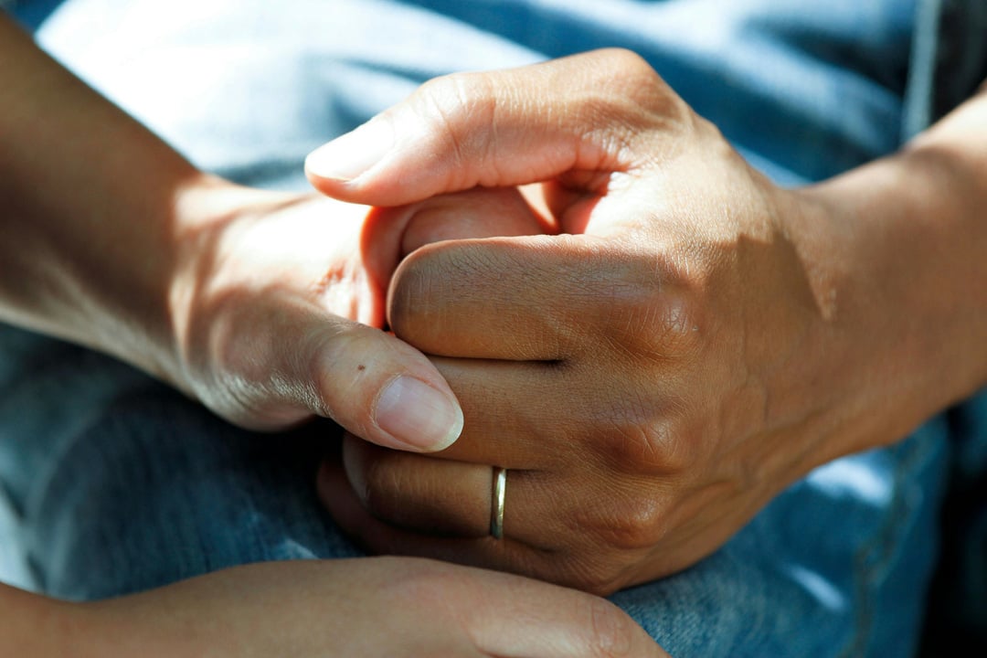 People holding hands (1)